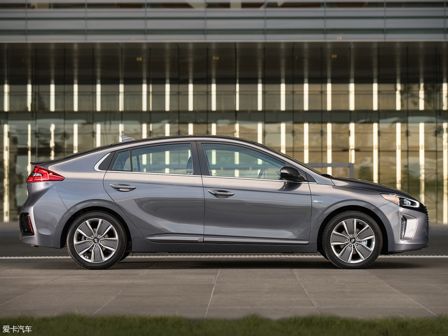 2016I(lng)ONIQ Hybrid