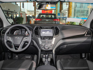 2015款2.0T 7座两驱领先版 内饰全景