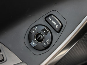 2017款2.0T 四驱舒适版 汽油 中控区