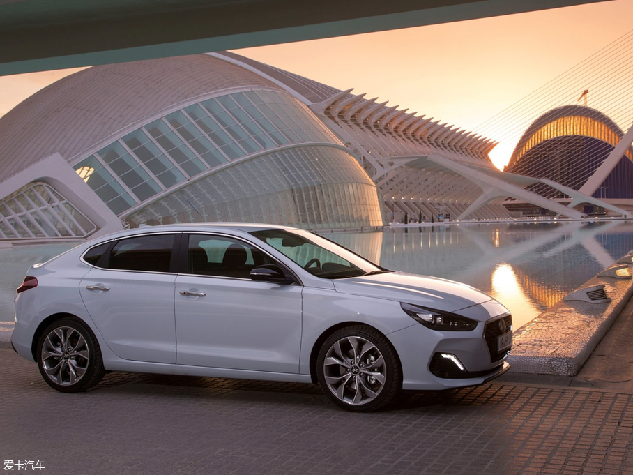 2018��i30(����) Fastback