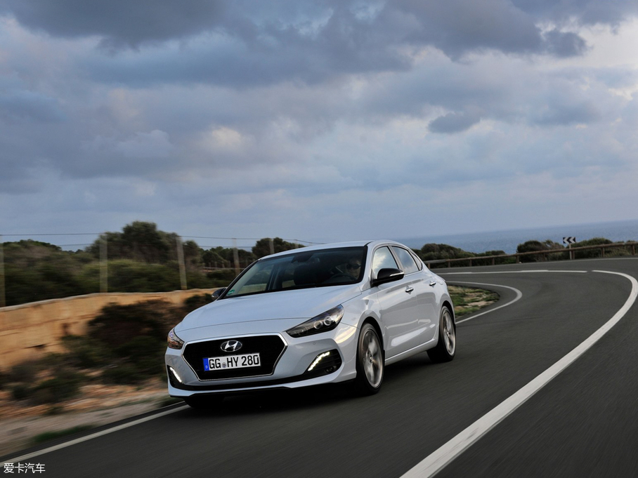 2018��i30(����) Fastback