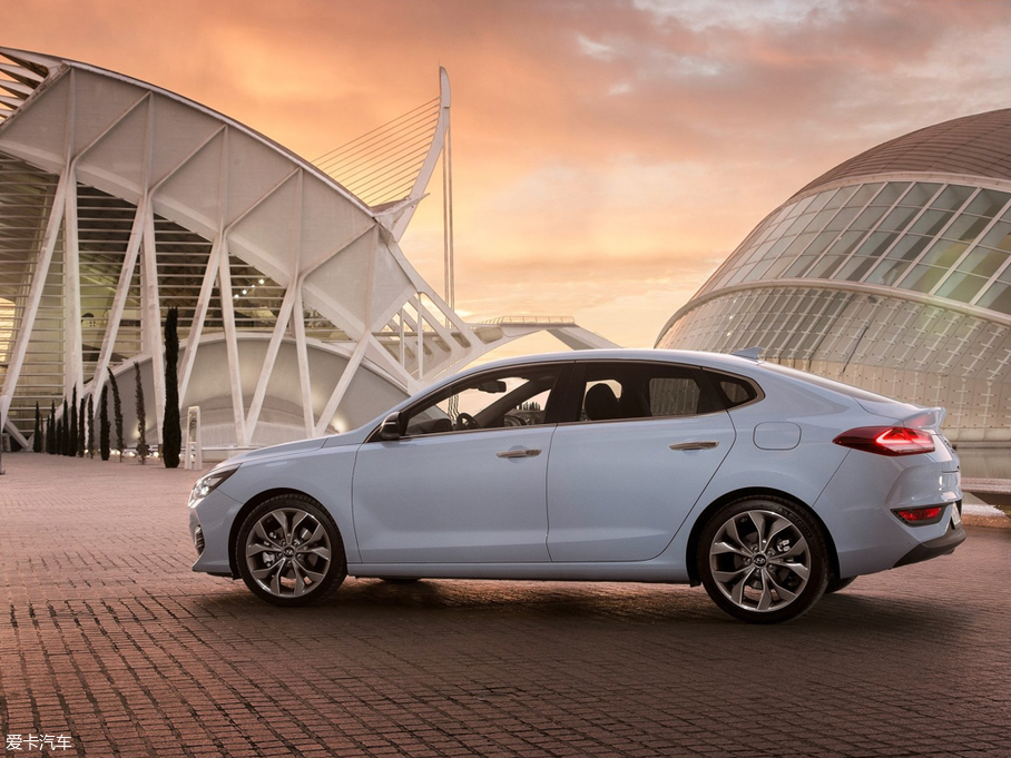 2018��i30(����) Fastback