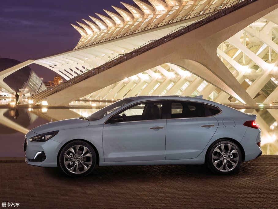 2018��i30(����) Fastback