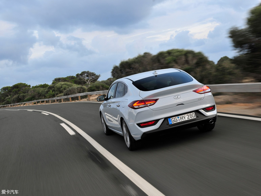 2018��i30(����) Fastback