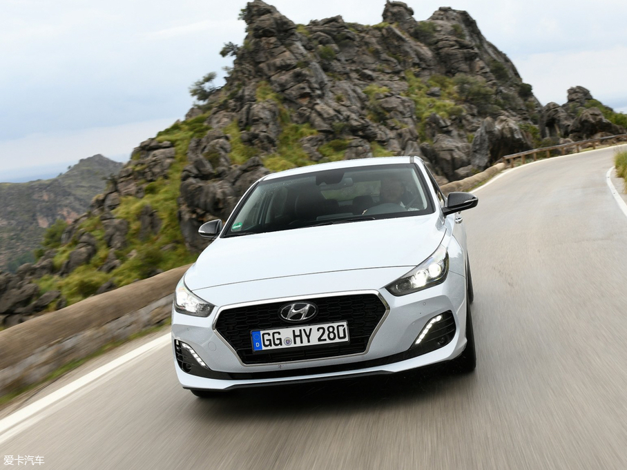 2018��i30(����) Fastback