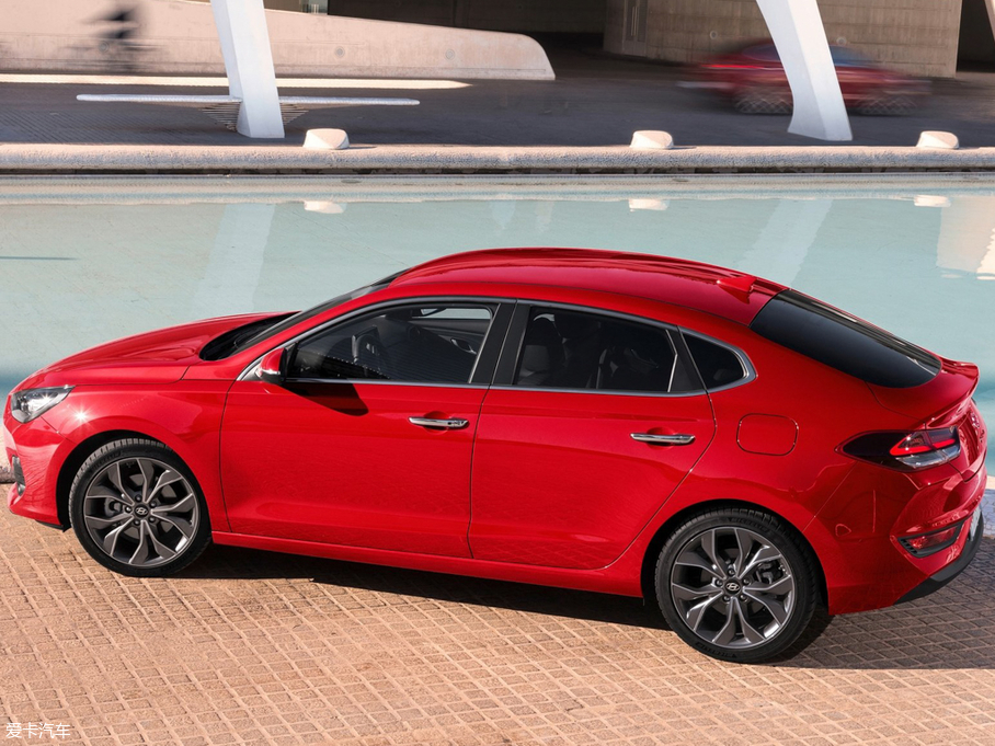 2018��i30(����) Fastback