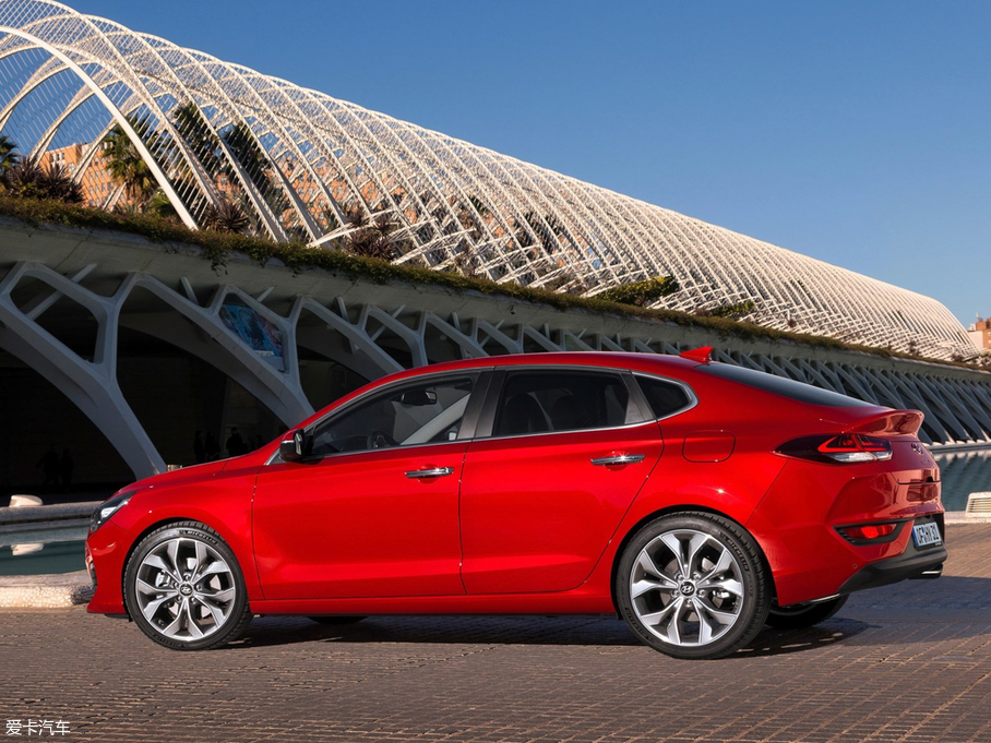 2018��i30(����) Fastback