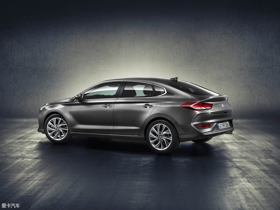 2018��i30(����) Fastback