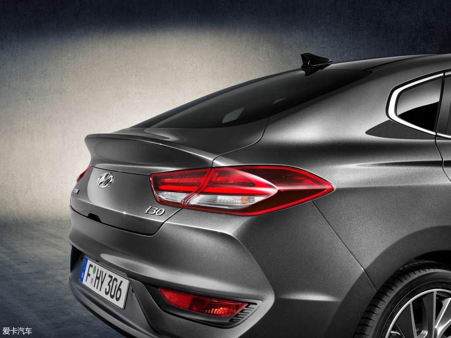 2018��i30(����) Fastback