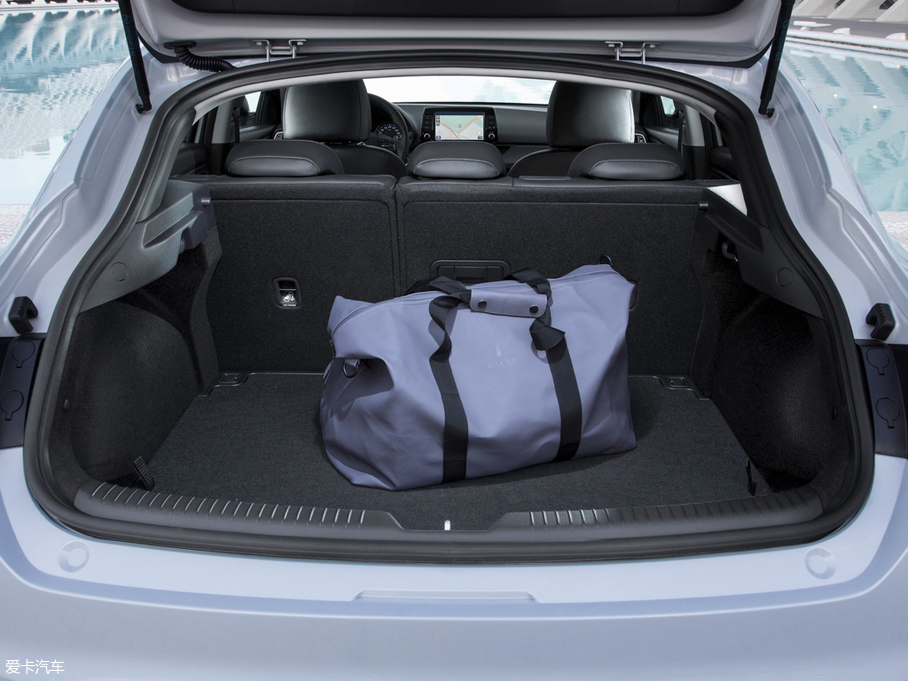 2018��i30(����) Fastback