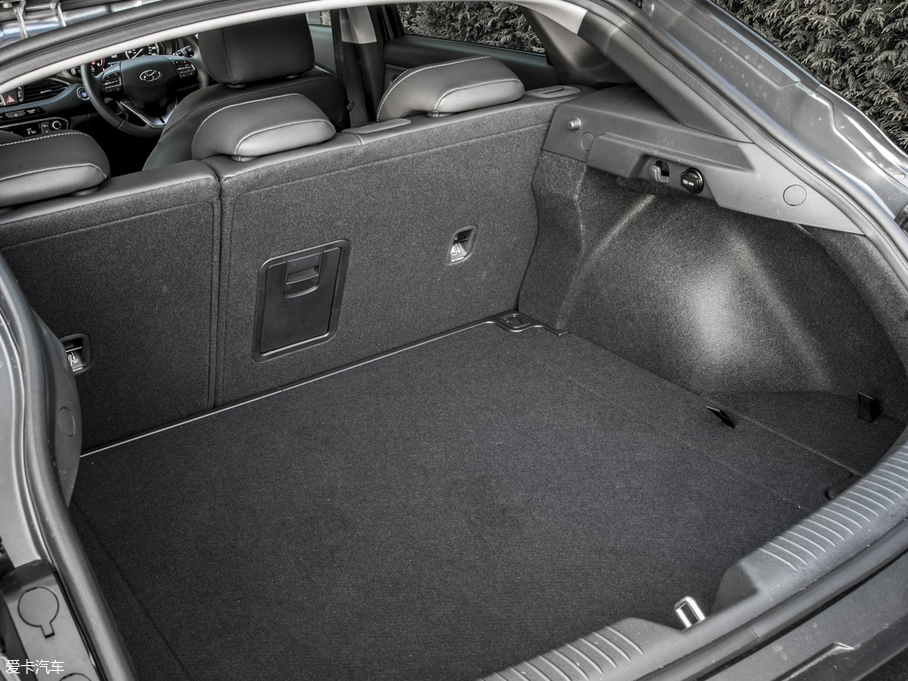 2018��i30(����) Fastback