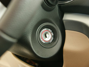 2009款2.4L 舒适版 中控区
