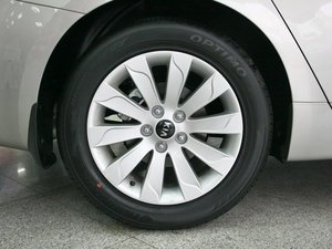2010款2.4L 尊贵版 轮圈