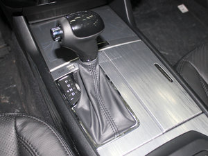 2010款2.4L 精英版 换挡杆