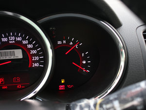 2009款2.4L 豪华版 中控区
