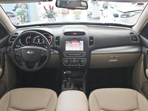 2013款2.4L 5座汽油豪华版 中控区