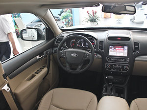 2013款2.4L 5座汽油豪华版 中控区