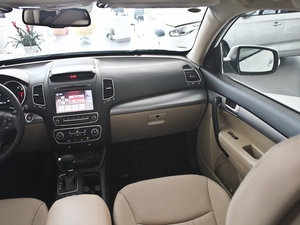 2013款2.4L 5座汽油豪华版 中控区