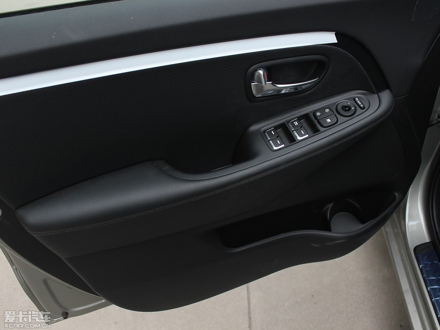 2013��ј� 2.0L 7���ԄӺ��A�� ��IV