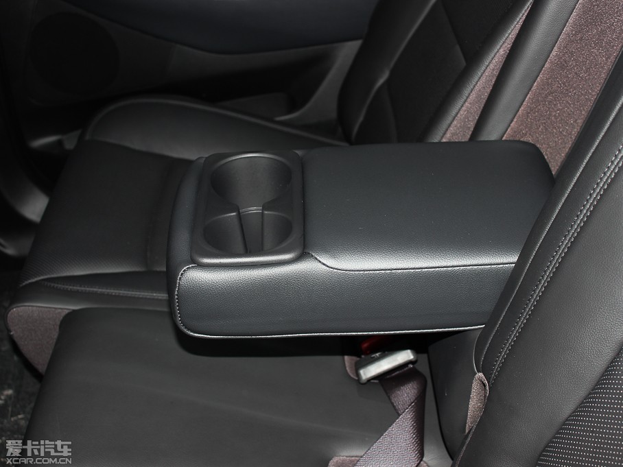 2013��ј� 2.0L 7���ԄӺ��A�� ��IV