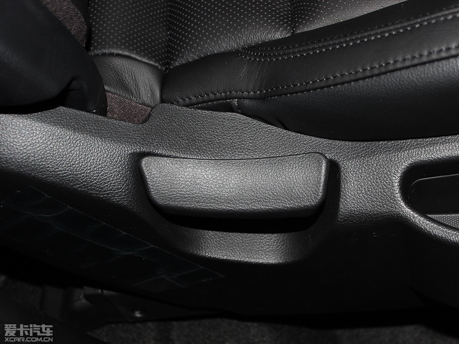 2013��ј� 2.0L 7���ԄӺ��A�� ��IV