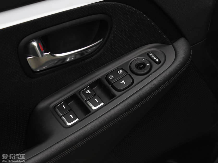 2013��ј� 2.0L 7���ԄӺ��A�� ��IV