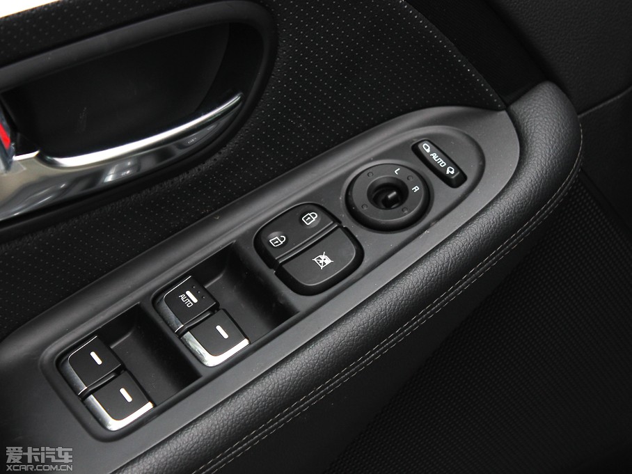 2013��ј� 2.0L 7���ԄӺ��A�� ��IV