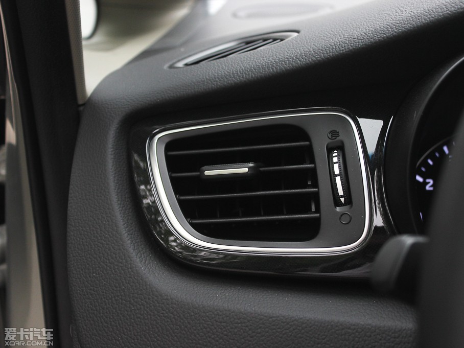 2013��ј� 2.0L 7���ԄӺ��A�� ��IV