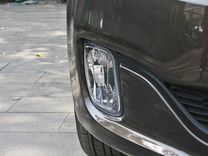2013款2.0L 5座自动标准版 国IV 细节外观