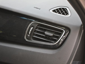 2013款2.0L 5座自动标准版 国IV 空间座椅