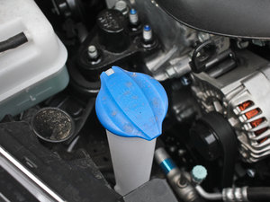 2013款2.0L 5座自动标准版 国IV 其它