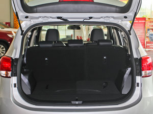 2013款2.0L 7座自动标准版 国IV 行李厢空间