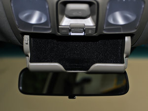 2013款2.0L 7座自动标准版 国IV 空间座椅