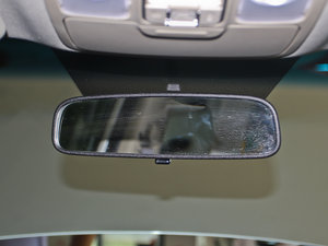 2013款2.0L 7座自动标准版 国IV 车内后视镜