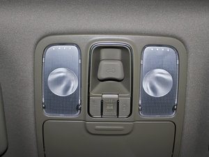 2013款2.0L 7座自动标准版 国IV 空间座椅