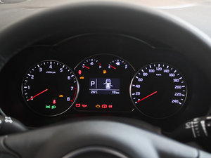 2013款2.0L 7座自动标准版 国IV 仪表