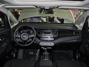 2013款2.0L 7座自动标准版 国IV 内饰全景