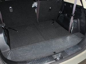 2013款2.0L 7座自动豪华版 国IV 空间座椅