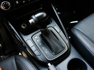 2013款2.0L 7座自动舒适版 国IV 换挡杆