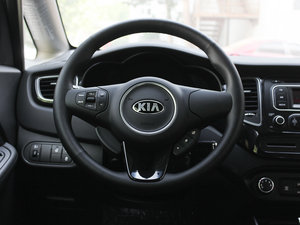 2013款2.0L 7座自动舒适版 国IV 方向盘