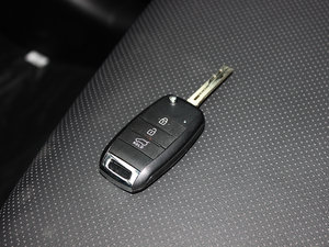 2013款2.0L 7座自动舒适版 国IV 车钥匙