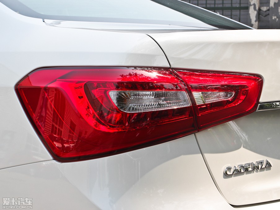 2013P 2.4L Ԅ(dng)̄(w) V