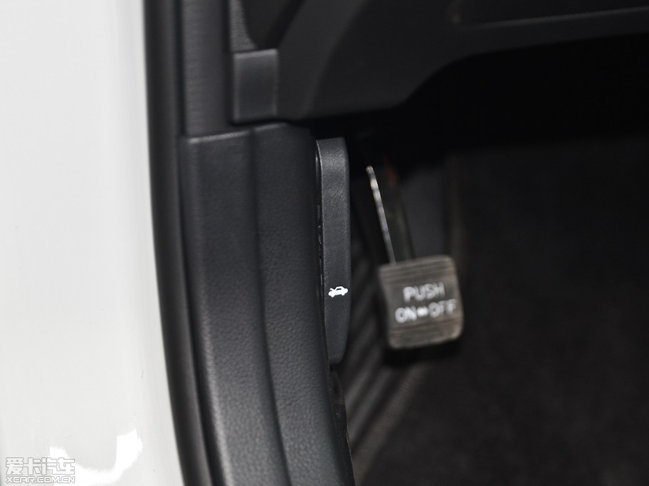 2013��P�� 2.4L �Ԅ�(d��ng)��Ӣ�� ��V