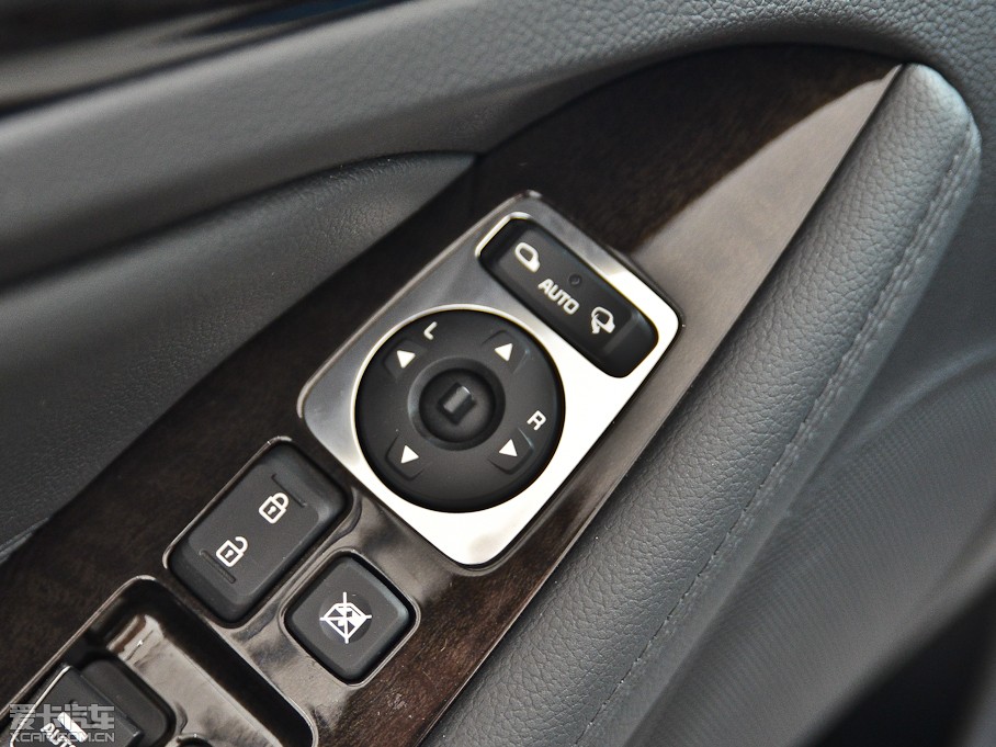 2013P 2.4L Ԅ̄촰 V