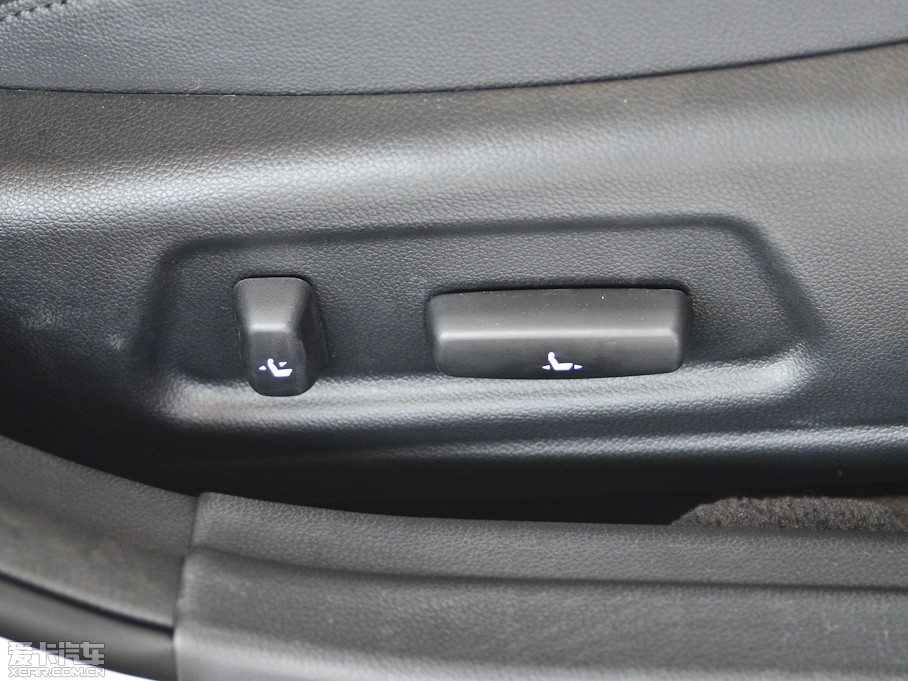 2013P 2.4L Ԅ̄(w)촰 V