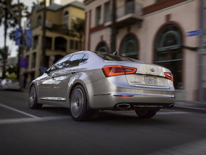 2013款2.4L 自动商务版 京V 整体外观