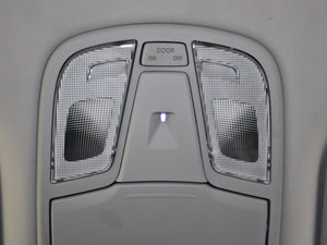 2013款2.4L 自动商务版 京V 空间座椅
