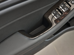 20132.4L Ԅ̄(w)촰 V g