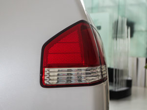 2013��3.8L �ԄӺ��A�� ��V ����(ji��)���^