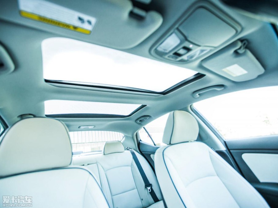 2014K5 Hybrid(M) 2.0L Hybrid Ş